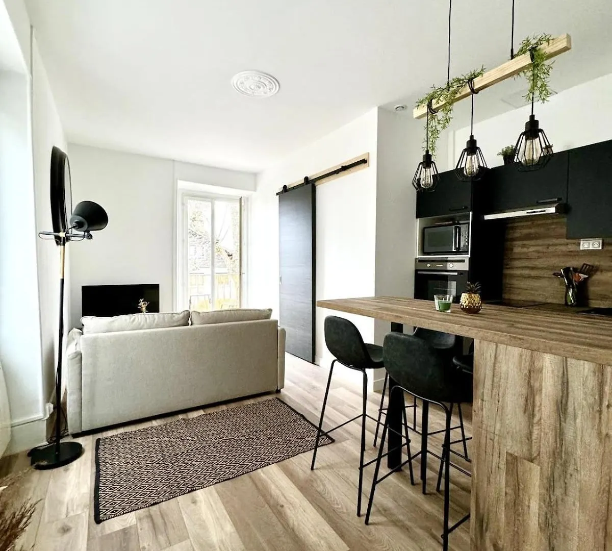 Ferienwohnung Le Grand Port - T2 With Parking Aix-les-Bains